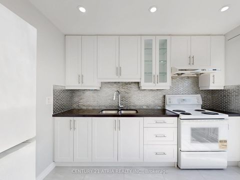 Photo 5 at 8 - 32 Sentinel Road, York University Heights, Toronto
