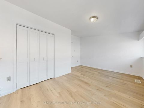 Photo 9 at 8 - 32 Sentinel Road, York University Heights, Toronto