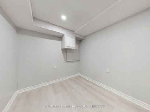 Photo 15 at 8 - 32 Sentinel Road, York University Heights, Toronto