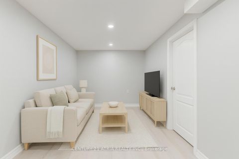 Photo 17 at 8 - 32 Sentinel Road, York University Heights, Toronto
