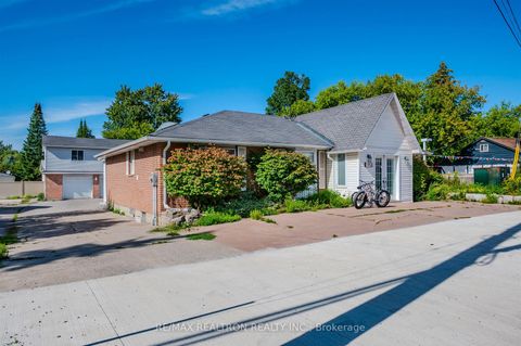Photo 1 at 192 King Road, Oak Ridges, Richmond Hill
