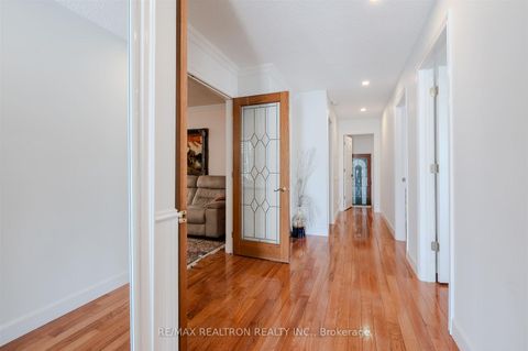 Photo 3 at 192 King Road, Oak Ridges, Richmond Hill