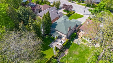 Photo 2 at 172 Burnhamthorpe Road, City Centre West, Toronto