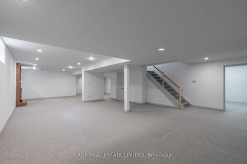 Photo 44 at 172 Burnhamthorpe Road, City Centre West, Toronto