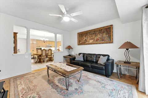 Photo 12 at 307 - 2502 Rutherford Road, Maple, Vaughan