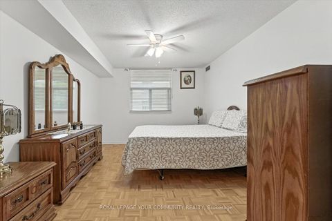 Photo 13 at 307 - 2502 Rutherford Road, Maple, Vaughan