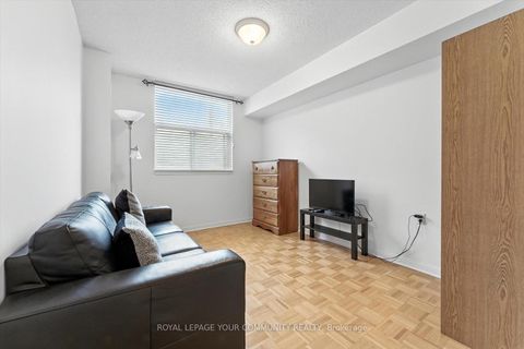 Photo 18 at 307 - 2502 Rutherford Road, Maple, Vaughan