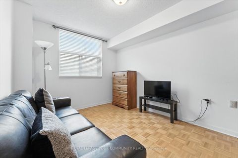 Photo 19 at 307 - 2502 Rutherford Road, Maple, Vaughan