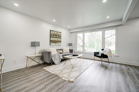 Photo 5 at 68 Laverock Avenue, Mill Pond, Richmond Hill