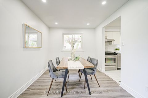 Photo 10 at 68 Laverock Avenue, Mill Pond, Richmond Hill