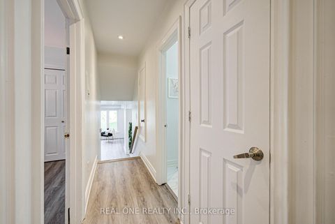 Photo 18 at 68 Laverock Avenue, Mill Pond, Richmond Hill