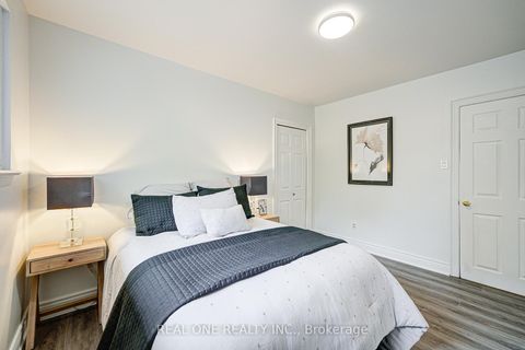 Photo 27 at 68 Laverock Avenue, Mill Pond, Richmond Hill