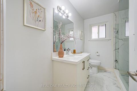 Photo 28 at 68 Laverock Avenue, Mill Pond, Richmond Hill