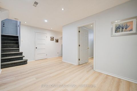 Photo 32 at 68 Laverock Avenue, Mill Pond, Richmond Hill