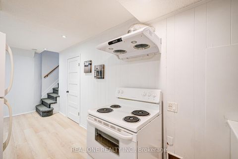 Photo 35 at 68 Laverock Avenue, Mill Pond, Richmond Hill