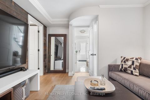 Photo 18 at 278 Rumsey Road, Leaside, Toronto