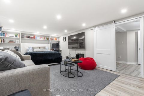 Photo 33 at 278 Rumsey Road, Leaside, Toronto