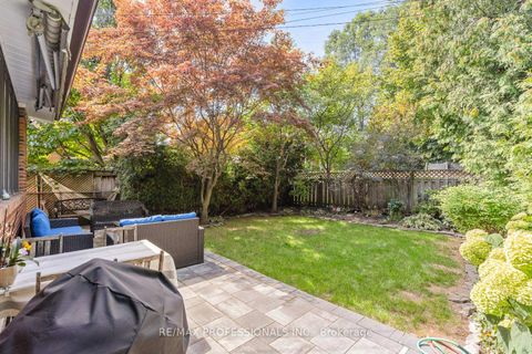 Photo 35 at 278 Rumsey Road, Leaside, Toronto