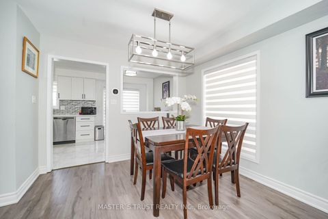 Photo 7 at 40 Rochefort Drive, Flemingdon Park, Toronto