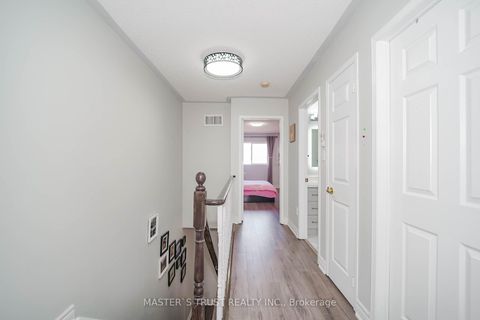 Photo 18 at 40 Rochefort Drive, Flemingdon Park, Toronto