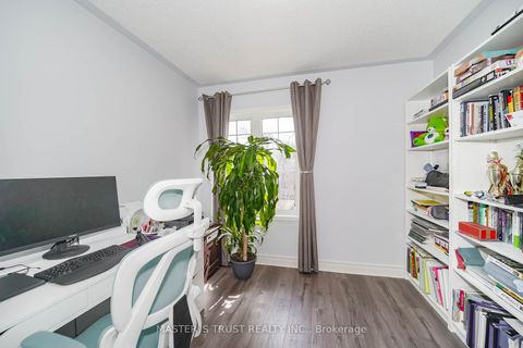 Photo 20 at 40 Rochefort Drive, Flemingdon Park, Toronto