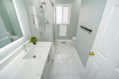 Photo 22 at 40 Rochefort Drive, Flemingdon Park, Toronto