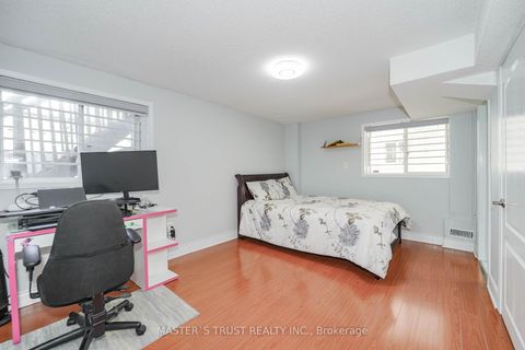Photo 29 at 40 Rochefort Drive, Flemingdon Park, Toronto