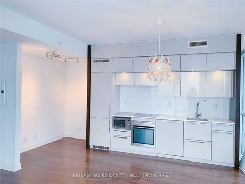 Photo 2 at 4203 - 15 Grenville Street, Bay Street Corridor, Toronto