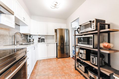 Photo 7 at 901 - 3390 Weston Road N, Humbermede, Toronto