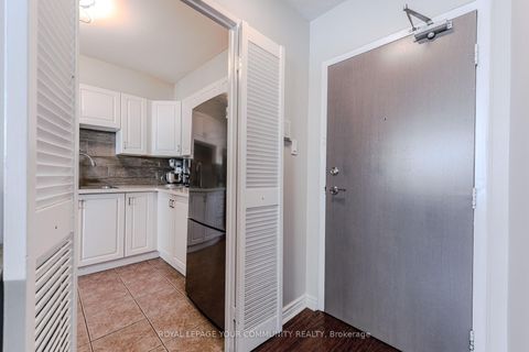 Photo 18 at 901 - 3390 Weston Road N, Humbermede, Toronto