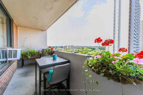 Photo 26 at 901 - 3390 Weston Road N, Humbermede, Toronto