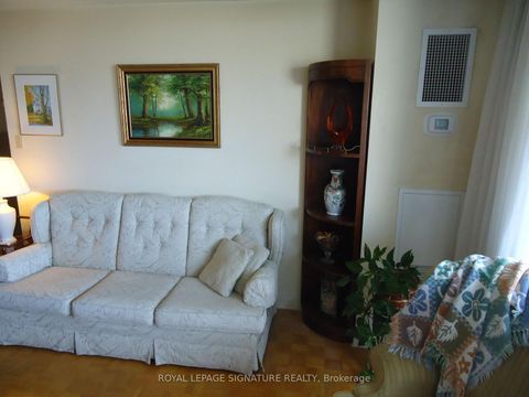 Photo 4 at 1401 - 301 Prudential Drive, Dorset Park, Toronto