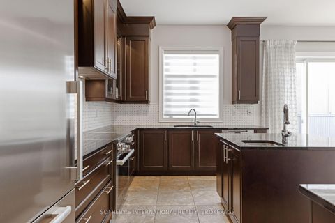 Photo 19 at 33 Conger Street, Maple, Vaughan