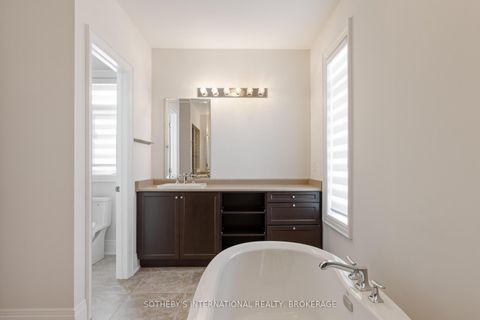 Photo 34 at 33 Conger Street, Maple, Vaughan