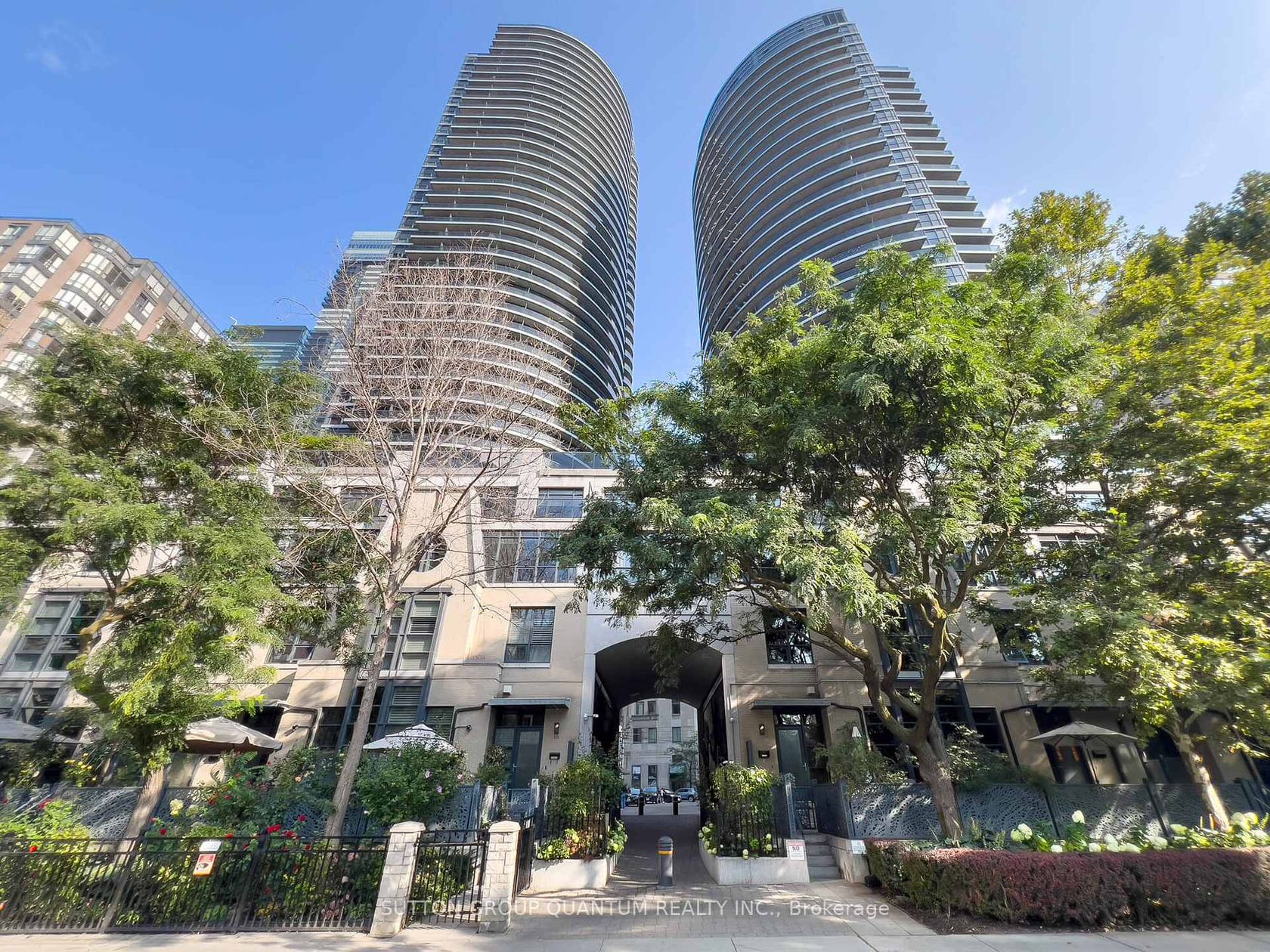 1902 - 21 Carlton Street, Yonge Corridor, Toronto 