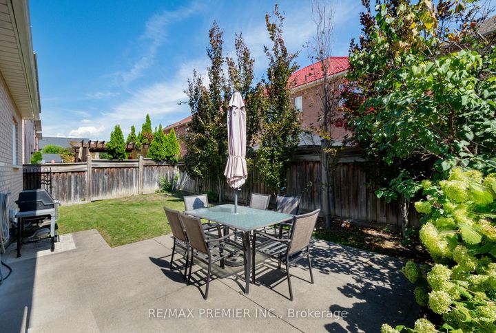 Photo 27 at 36 Toulon Crescent, Vellore Village, Vaughan