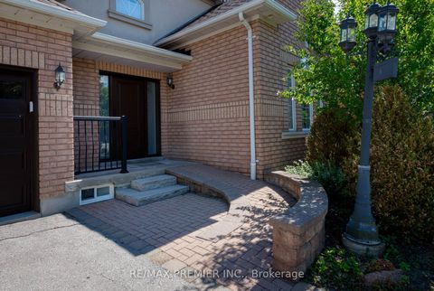 Photo 1 at 36 Toulon Crescent, Vellore Village, Vaughan