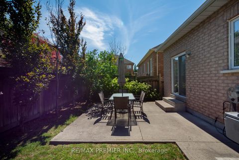 Photo 26 at 36 Toulon Crescent, Vellore Village, Vaughan