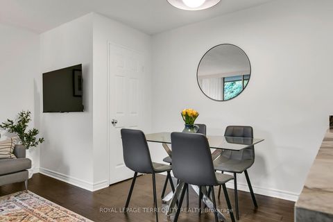 Photo 7 at 501 - 253 Merton Street, Mount Pleasant West, Toronto