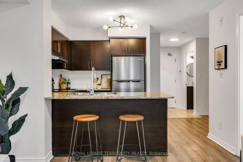 Photo 15 at 515 - 120 Dallimore Circle, Don Mills, Toronto