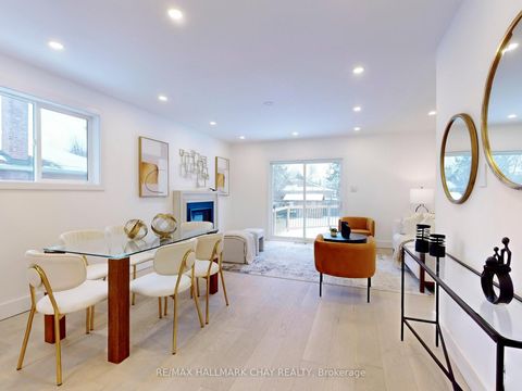 Photo 6 at 3 Davidson Road, Aurora Highlands, Aurora