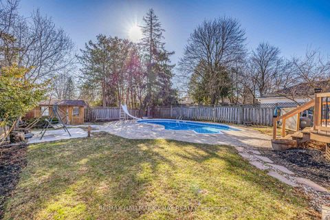 Photo 19 at 3 Davidson Road, Aurora Highlands, Aurora