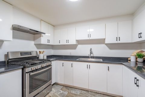 Photo 34 at 2032 Rebecca Street, BR Bronte, Oakville