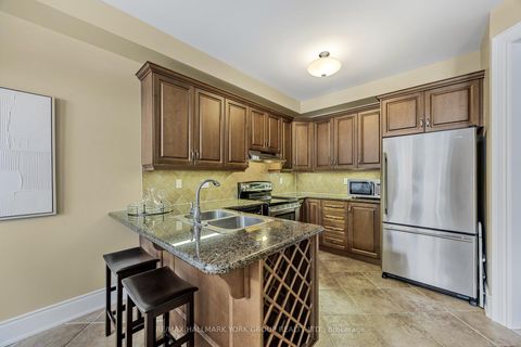 Photo 5 at 8 - 484 Worthington Avenue, Oak Ridges Lake Wilcox, Richmond Hill