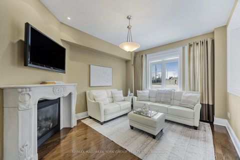 Photo 7 at 8 - 484 Worthington Avenue, Oak Ridges Lake Wilcox, Richmond Hill