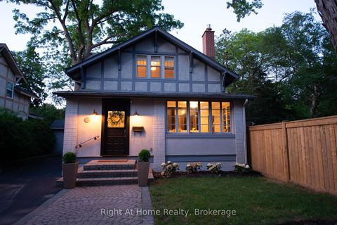 Photo 3 at 139 Allan Street, OO Old Oakville, Oakville