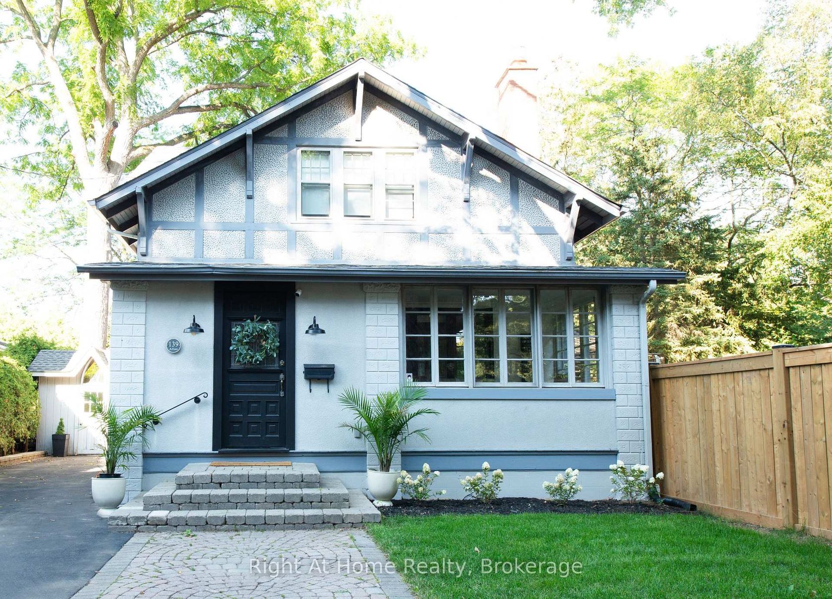 139 Allan Street, OO Old Oakville, Oakville 