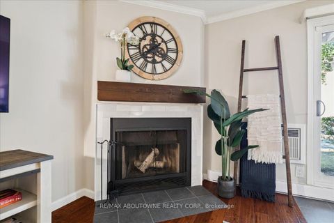 Photo 7 at 1111 - 1492 Pilgrims Way, GA Glen Abbey, Oakville