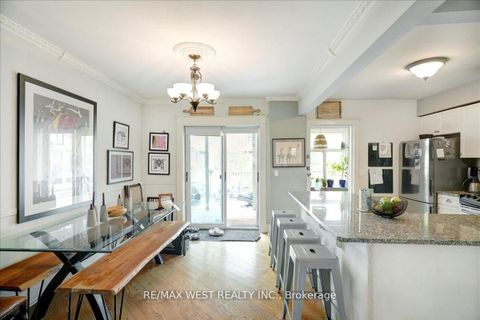Photo 5 at 30 Glendale Avenue, Swansea, Toronto