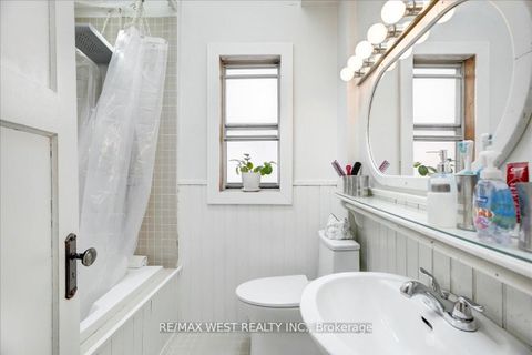 Photo 8 at 30 Glendale Avenue, Swansea, Toronto
